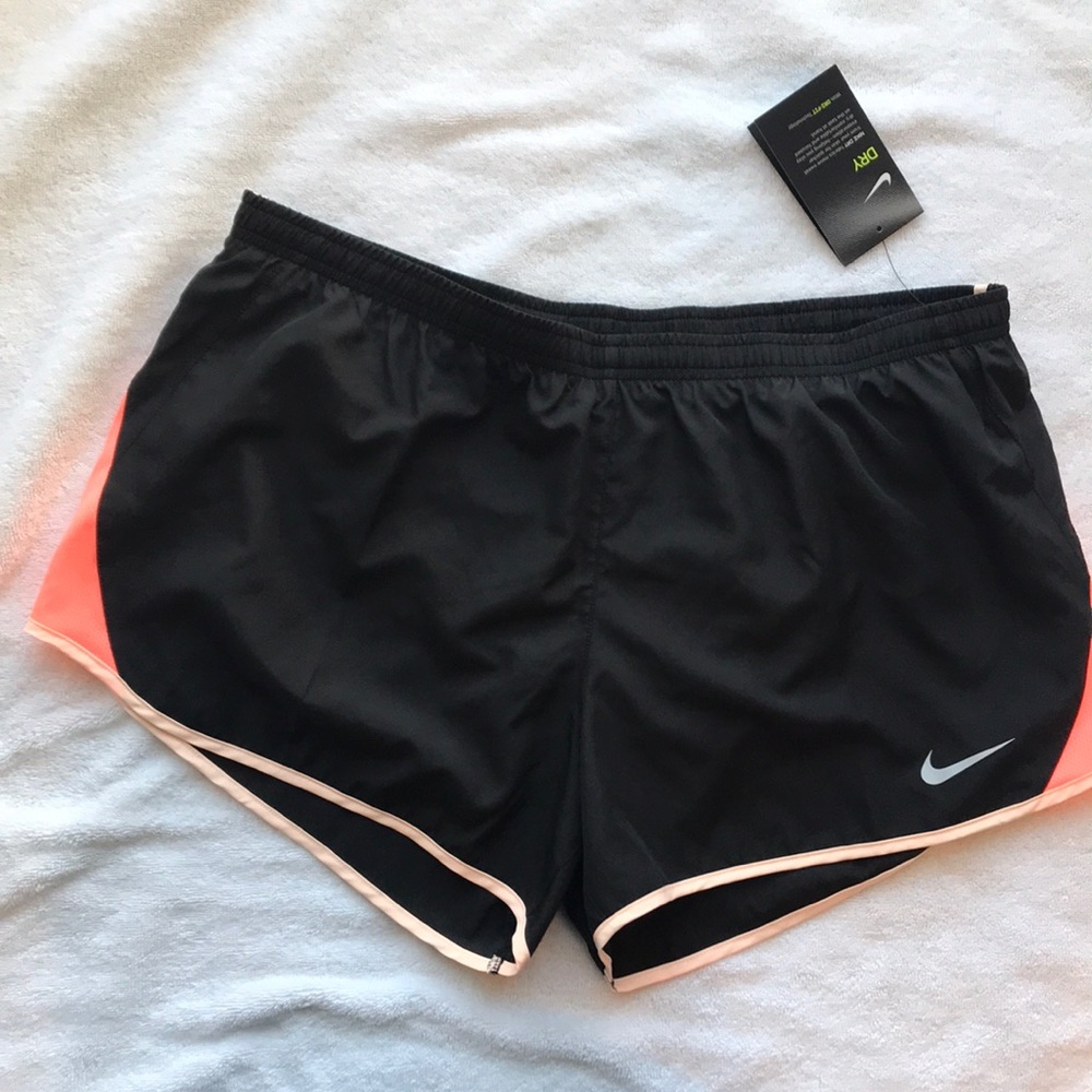 🌸2 for $30🌸 Nike shorts - Picture 2 of 2